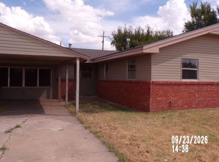 1310 SE Barclay Rd, Lawton, OK 73501