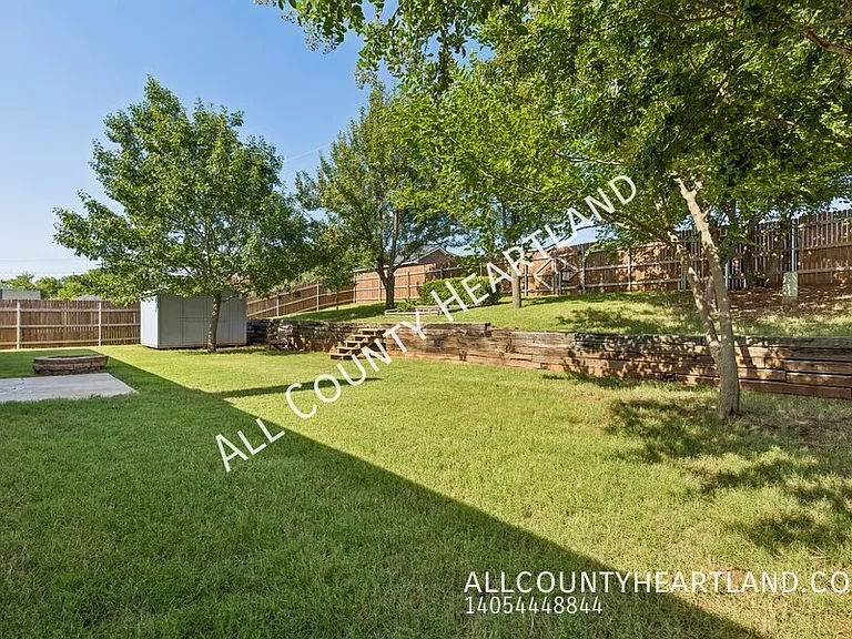 8801 Scirocco Cir — Photo 14