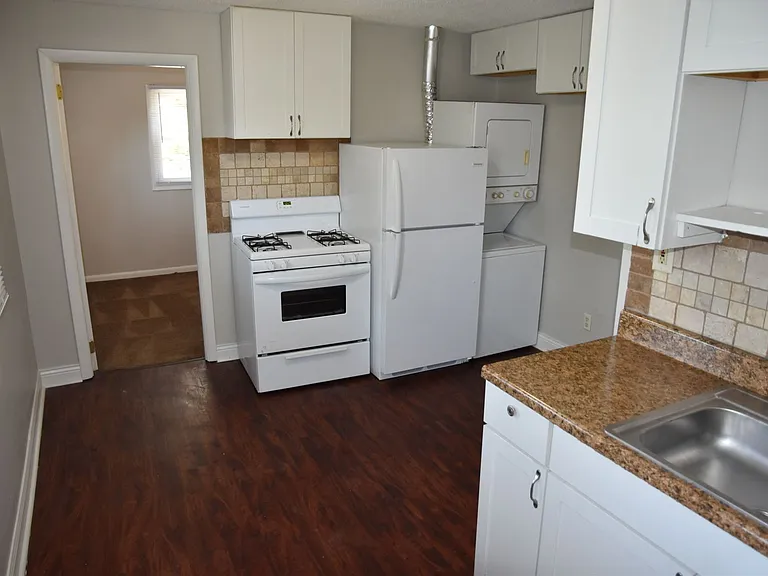 1694 S Washington Ave — Photo 7
