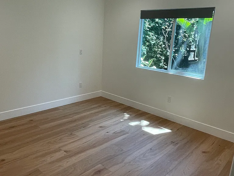 117 S Ardmore Ave — Photo 16