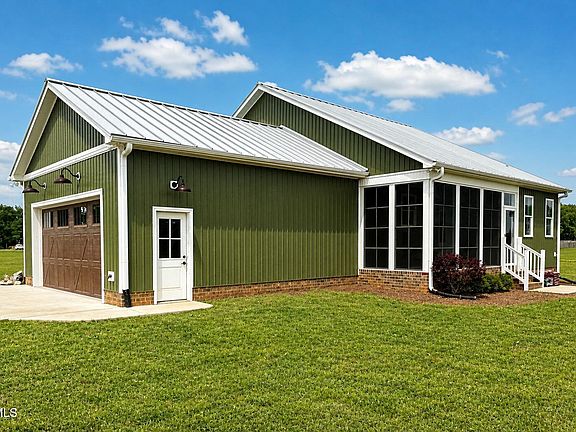 4th image of 620 Rhodes Rd