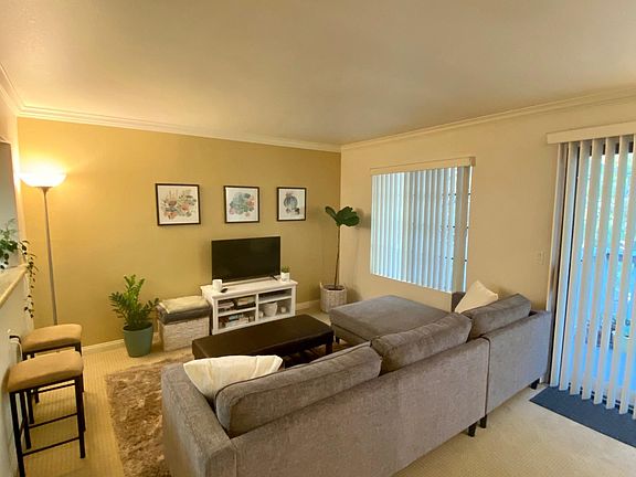 4th image of 14918 Avenida Venusto Unit 134