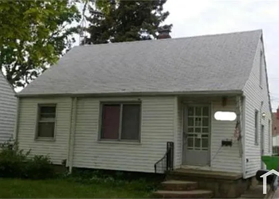 3410 Holly Ave