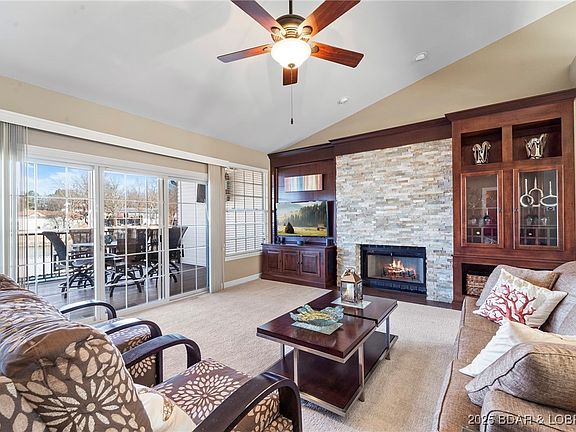 3rd image of 55 Bay Hill Cir