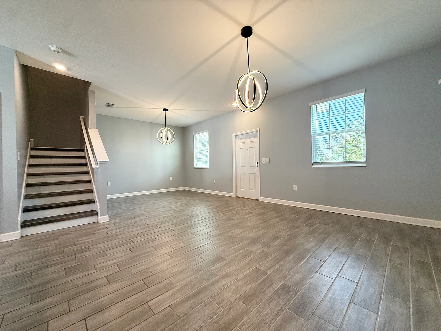 3 bed, 1628 sqft, $2,600 — Photo 2