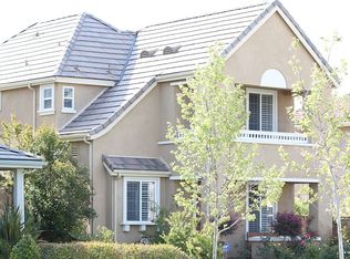 27586 Sunny Creek Dr, Valencia, CA 91354