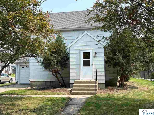 201 S Main St, Winthrop, MN 55396