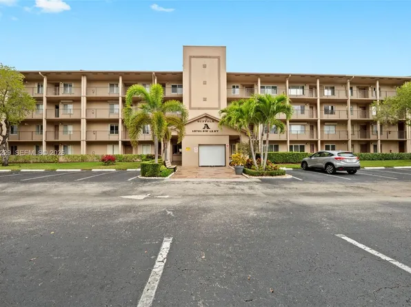13701 SW 12th St APT 202A, Pembroke Pines, FL 33027