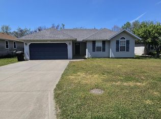 1695 S Burks Ave, Springfield, MO 65807