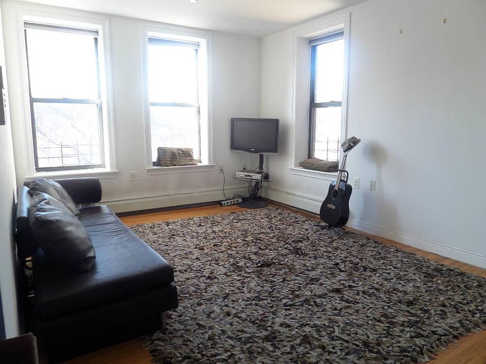 1st image of 45 W 110th St APT 4D