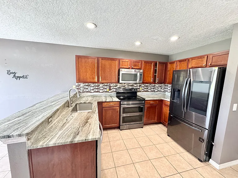 1752 Portcastle Cir — Photo 3