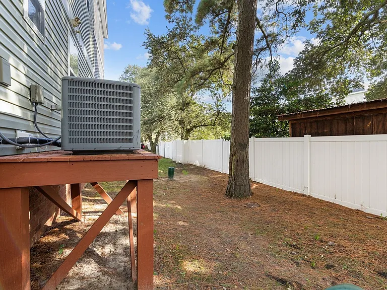 9518 3rd Bay St #112 — Photo 36
