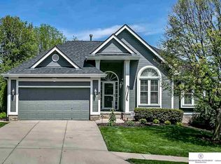 18630 Leavenworth St, Elkhorn, NE 68022
