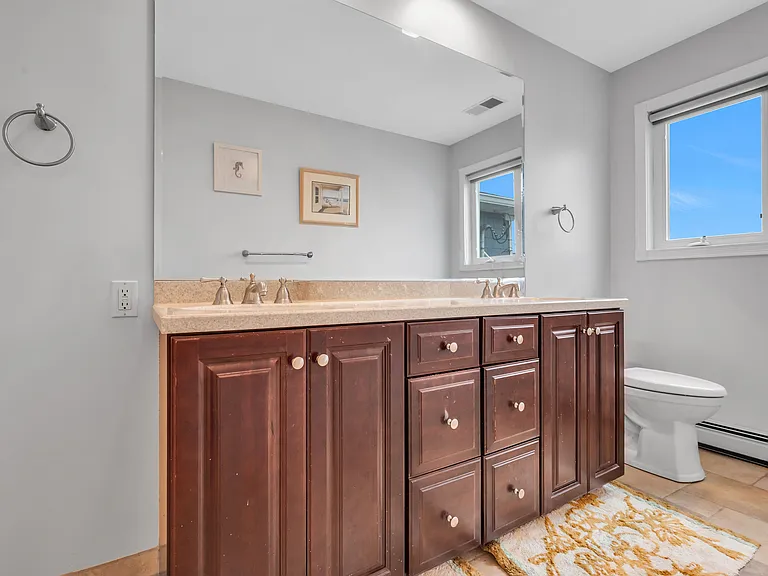 15 Seville Dr — Photo 14
