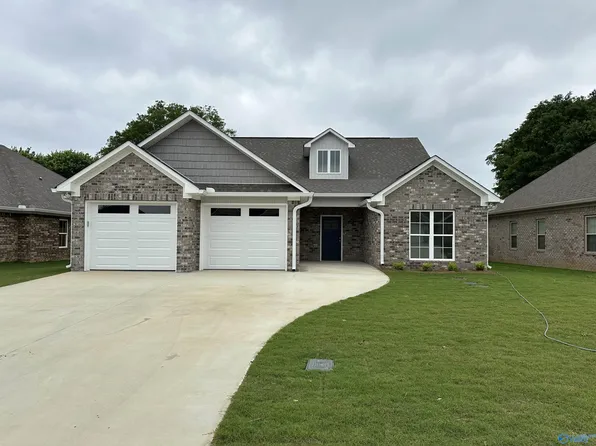 120 Glen Oaks Cir, Gadsden, AL 35905