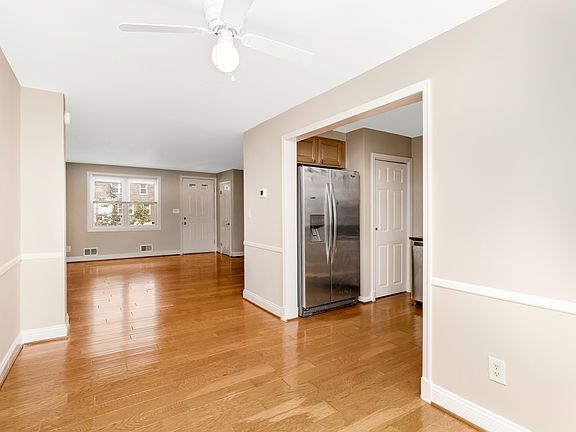 5th image of 1445 Dartmouth Ave