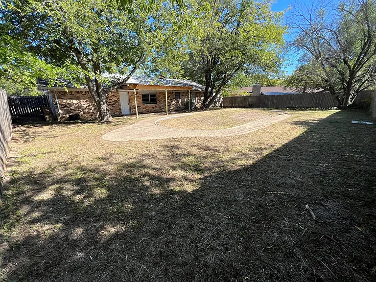 506 N Avenue V — Photo 12