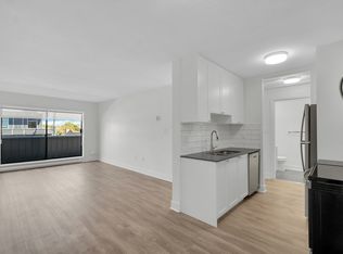 1720 Cook St, Victoria, BC V8T 3P3