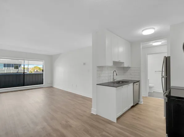 1720 Cook St, 1720 Cook St, Victoria, BC V8T 3P3