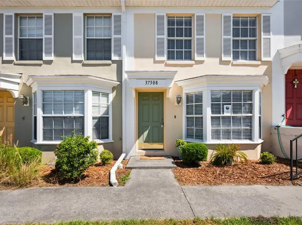 37308 Embassy Park Ln #2, Dade City, FL 33525