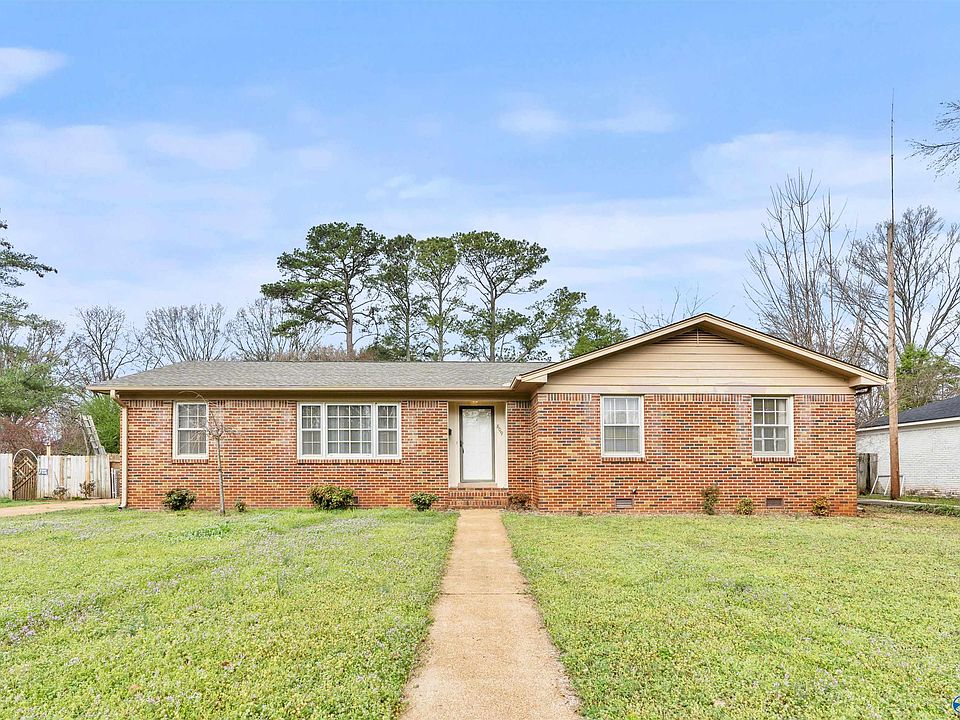 1st image of 809 13th Ave SE