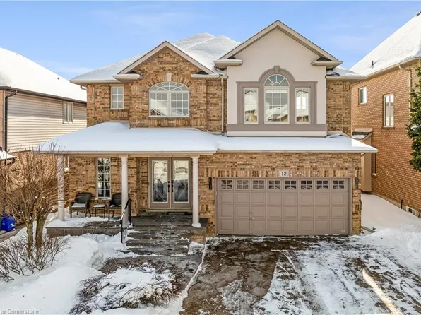 12 Holkham Ave, Hamilton, ON L9K 1P1
