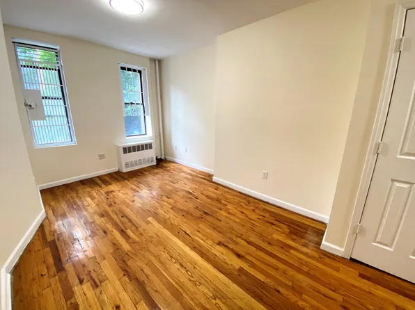324 East Sixth Street image 1 of 10