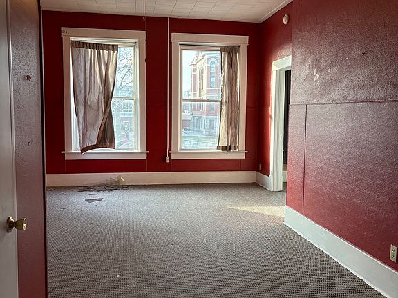 3rd image of 210 1/2 W Central Ave #1
