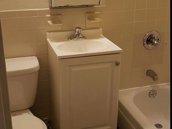 4th image of 337 E 90th St #3C1