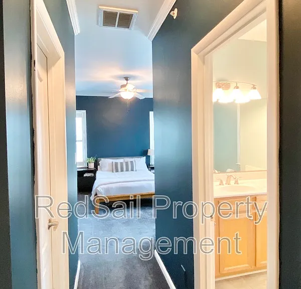 216 S 2nd St — Photo 15