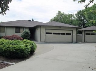 2907 Lois Ln, Grants Pass, OR 97527