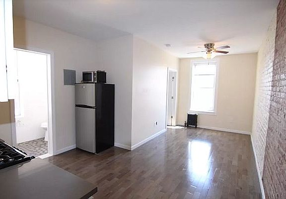 4th image of 52-27 35th St #C3