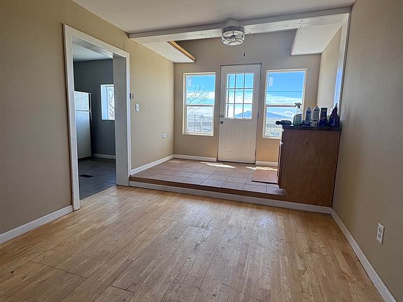 4th image of 707 4th St