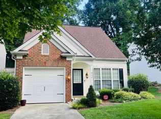 862 Autumn Rain Ln, Charlotte, NC 28209