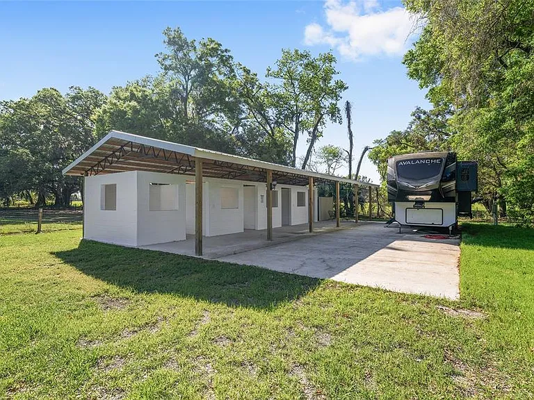 13869 S Highway 475 — Photo 9