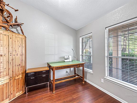 4th image of 7419 Sheffield Bend Ct
