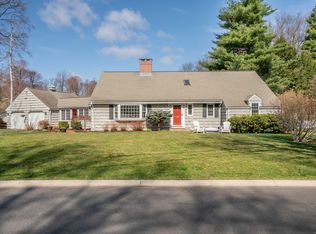 132 Cliffmore Rd, West Hartford, CT 06107