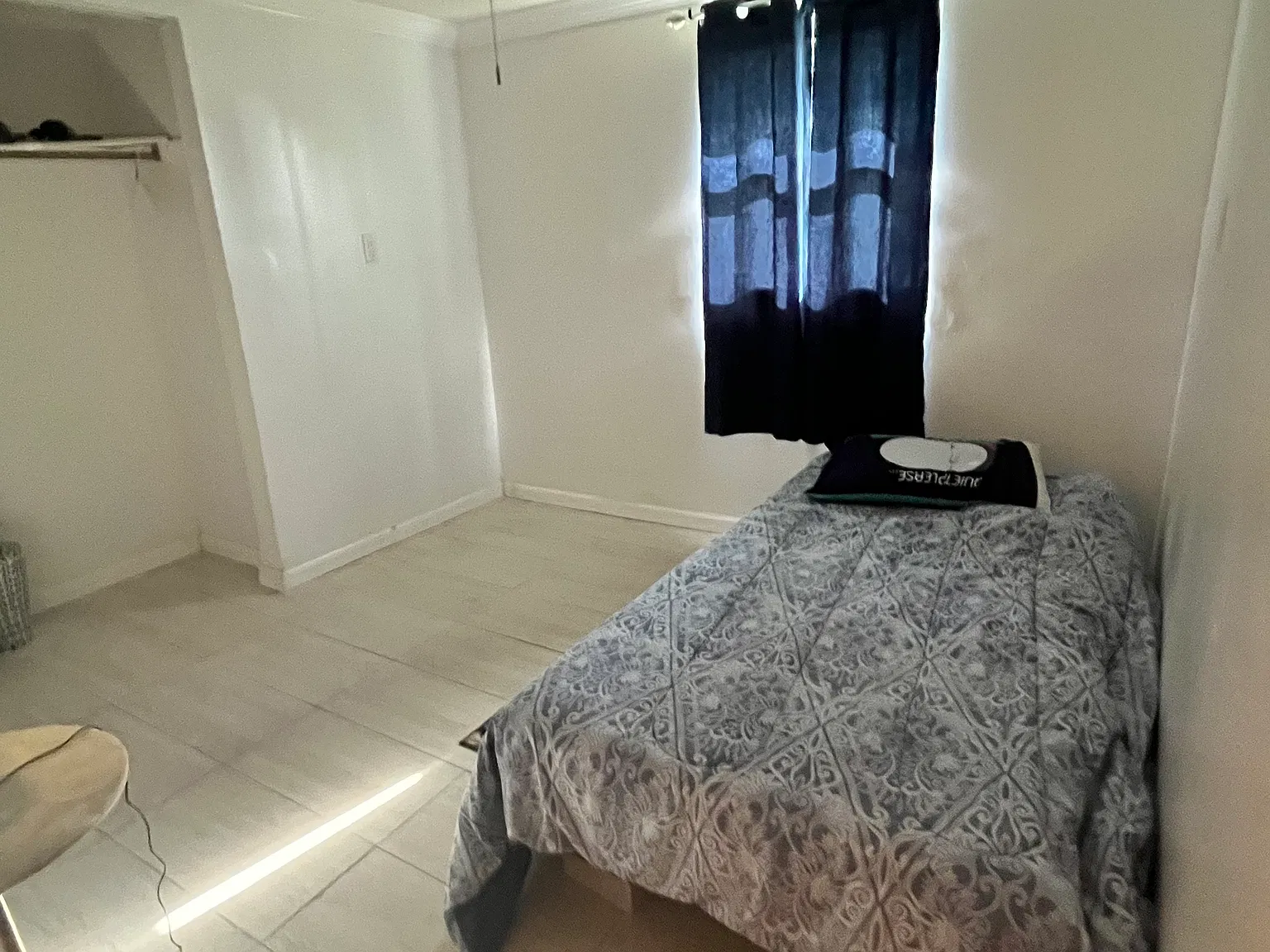 2 bed, 500 sqft, $1,300 — Photo 2