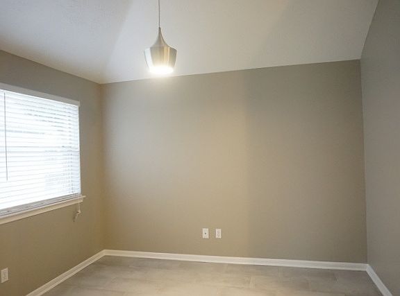 4th image of 417 Holly Fern Dr