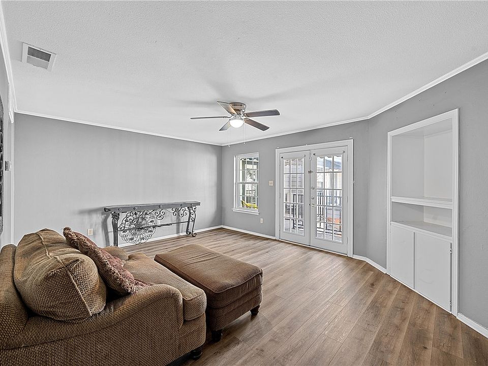 1st image of 600 Bagby Ave APT 8B