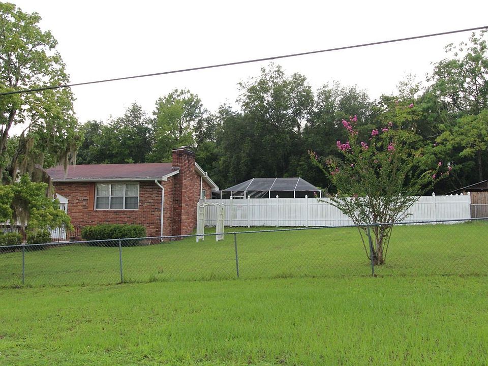 2nd image of 137 Oakcrest Dr