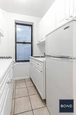 Rented by Bond New York | media 1