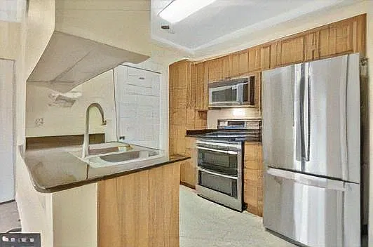 1 bed, 556 sqft, $2,050 — Photo 2