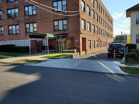 4th image of 47 Davis Ave #851