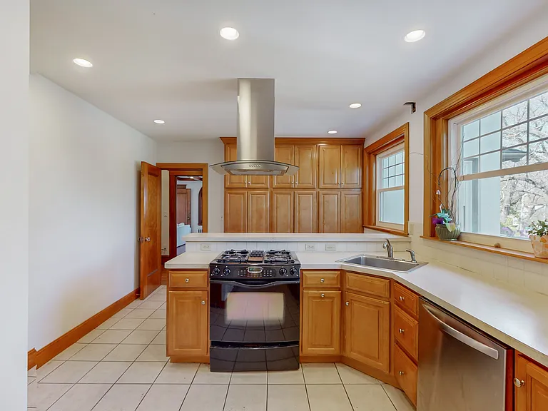 52 Rockledge Rd — Photo 8