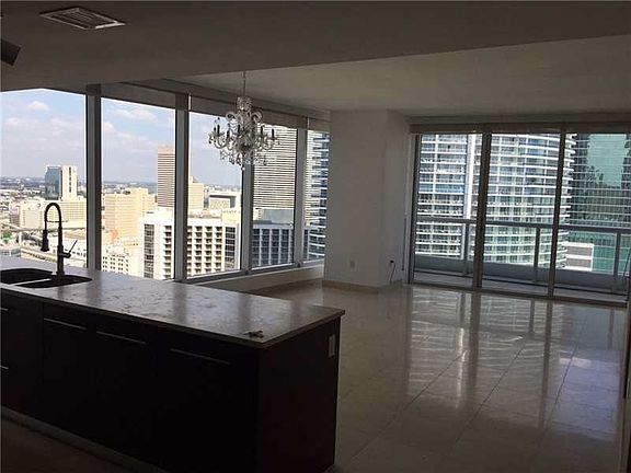 4th image of 475 Brickell Ave #Icon