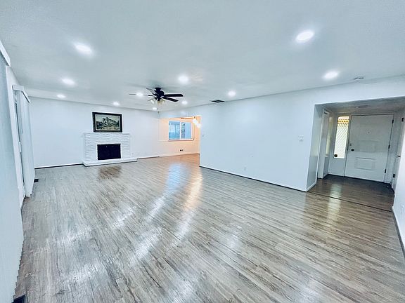 2nd image of 7041 Westmoreland Way
