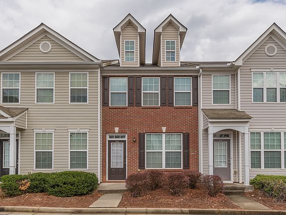 2nd image of 2745 Heathrow Dr
