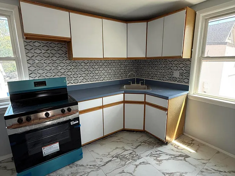 1288 Forest Ave #2 — Photo 8