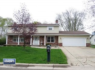 932 Fulton St, Seymour, WI 54165